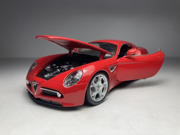 Alfa Romeo 8C Competizione Vermelho Burago Escala 1/18