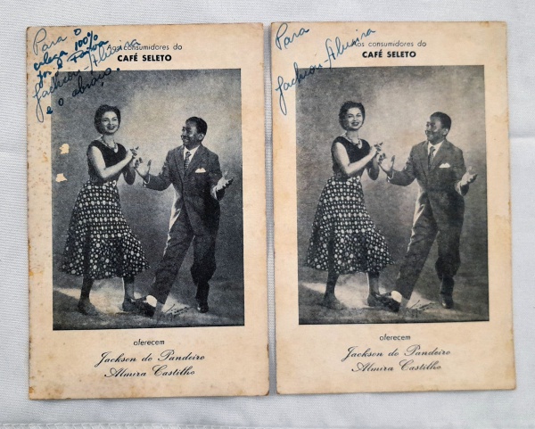 Fotogravura com imagens dos cantores Jackson do Pandeiro e de