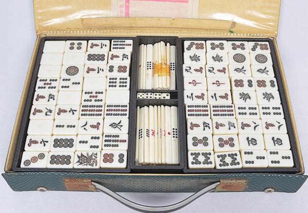 Antigo jogo chinês Mahjong de meados do século XX, cont