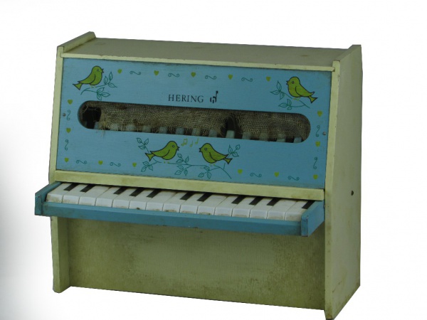 Antigo Piano Infantil Hering