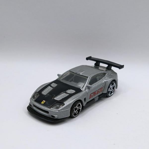 Ferrari 575 GTC - Hot Wheels - Carro de coleção em mini