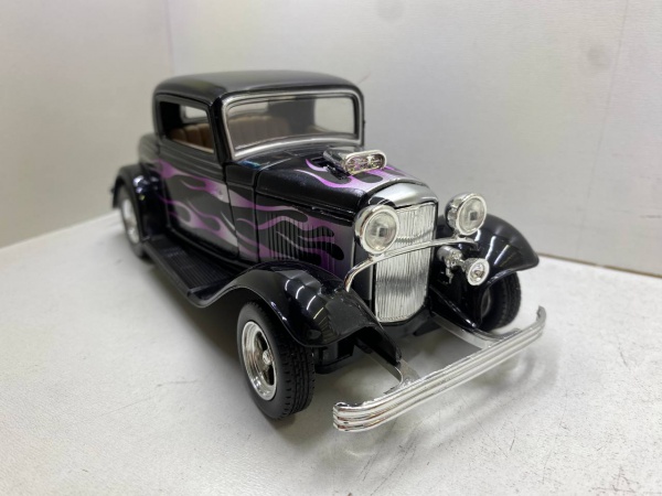 Miniatura em metal Ford Fusion NASCAR - Marca: Motorsports