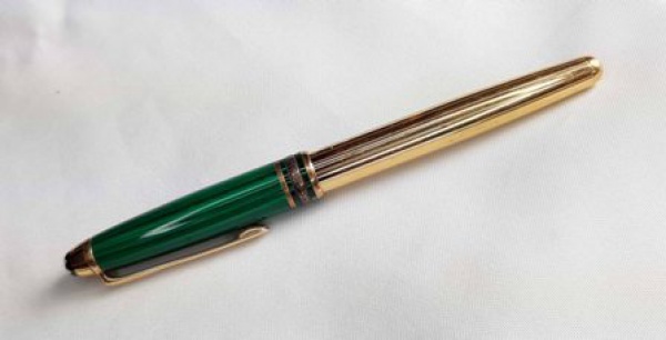 Caneta tinteiro Montblanc pena 4810 - 18 k Montblanc Me