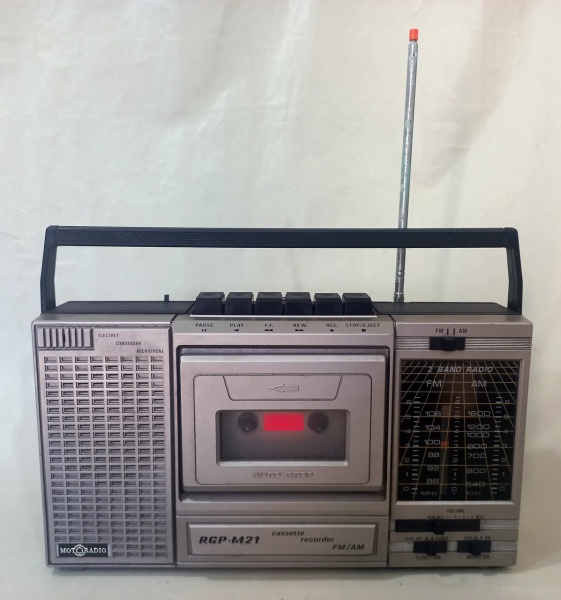 ELETRONICOS - Radio/gravador RGP-M21 da marca MOTORADIO