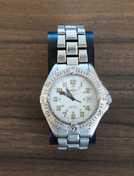 Relógio original VICTORINOX SWISS ARMY, modelo 241514, Ano 2013