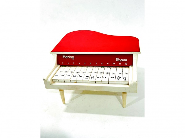 Brinquedo infantil piano Hering Doçura anos60