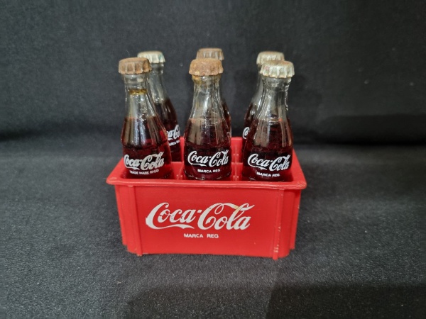 COLECIONISMO - LOTE COM 68 GELOUCOS DA COCA-COLA DOS AN