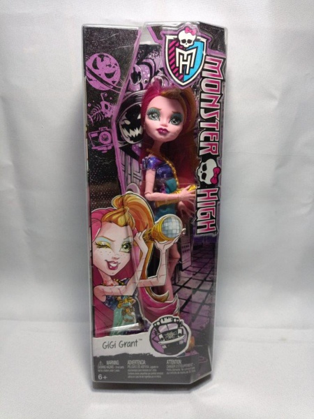 Boneca Monster High Haunted ou Assombrada Gigi Grant Fabricad