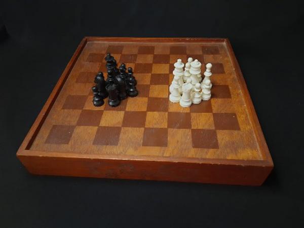 Ice Chess, o Xadrez Rápido com Peças de Gelo!