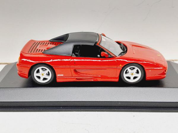 Miniatura em metal Ferrari F355 Softtop 1994 - Marca: Minichamps