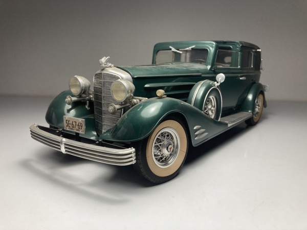 1933 V16 Cadillac Town Car Verde Escala 1/16 Miniatura
