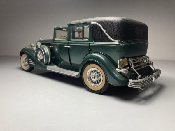 1933 V16 Cadillac Town Car Verde Escala 1/16 Miniatura