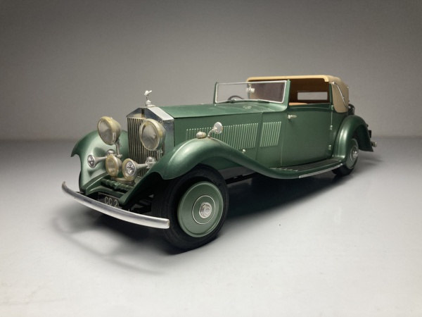 1933 V16 Cadillac Town Car Verde Escala 1/16 Miniatura