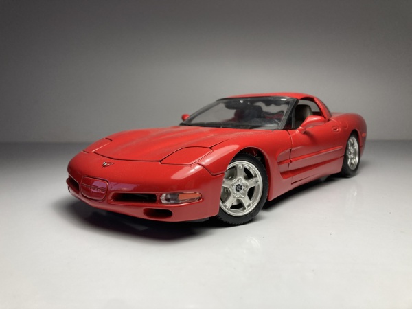 Bburago – Chevrolet Corvette 1997 Rouge – 1/18 – Réf. 3066 – Boîte D’origine