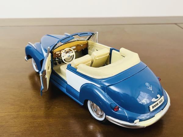 MAISTO - BMW 502 1955 - MADE IN THAILAND - ESCALA 1/18 - bem