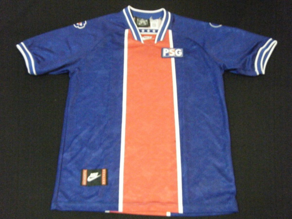 camisa do psg listrada
