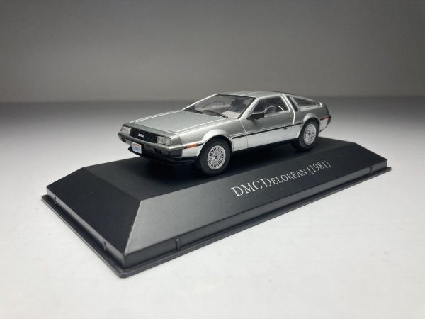 DMC Delorean 1981 Prata Escala 1/43 miniatura em metal