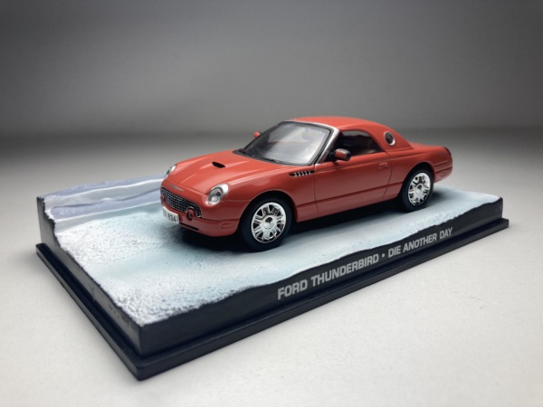 Ford Thunderbird - Die Another Day Laranja Escala 1/43