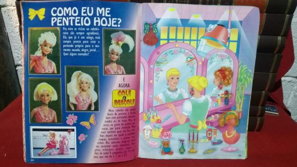 Álbum de Figurinhas Barbie com 10 Figurinhas