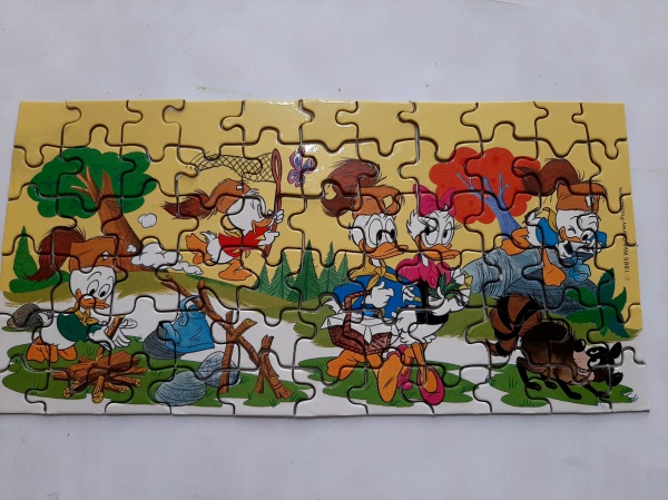 QUEBRA CABEÇA PUZZLE DISNEY COM OS PERSONAGENS DONALD, MARGARIDA E OS  SOBRINHOS