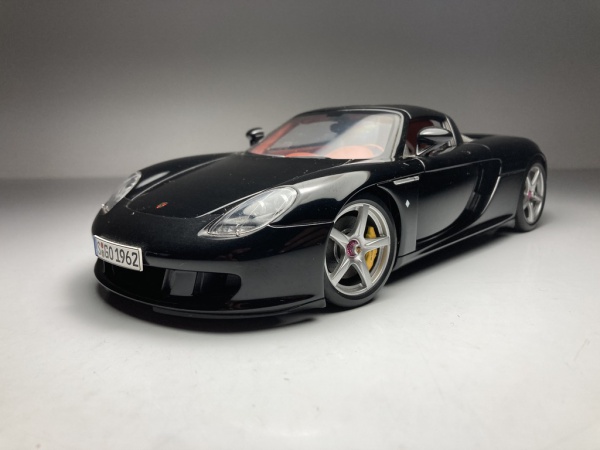 Porsche 911 996 Turbo Prata - AutoArt Escala 1/18 minia