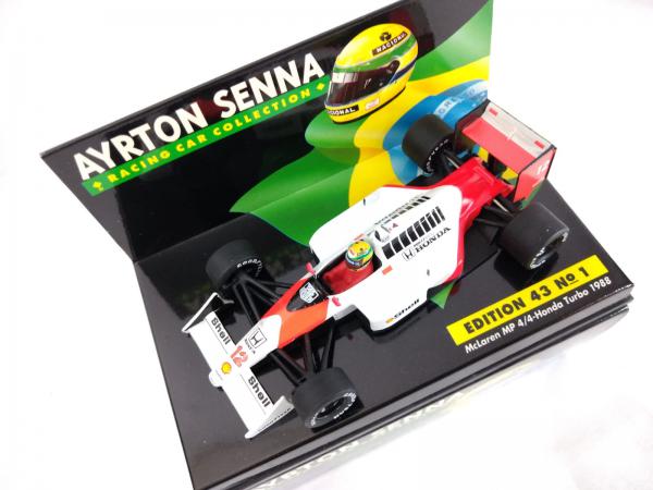 Carrinho Ayrton Senna Racing Car Collection Edição 43 n1. Em bom