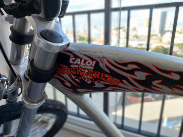 Bicicleta Caloi Drag Chopper com velocímetro, freio tor