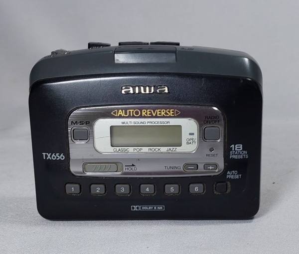 Antigo Rádio AM/FM Toca fita da AIWA - Auto Reverse - Rádio