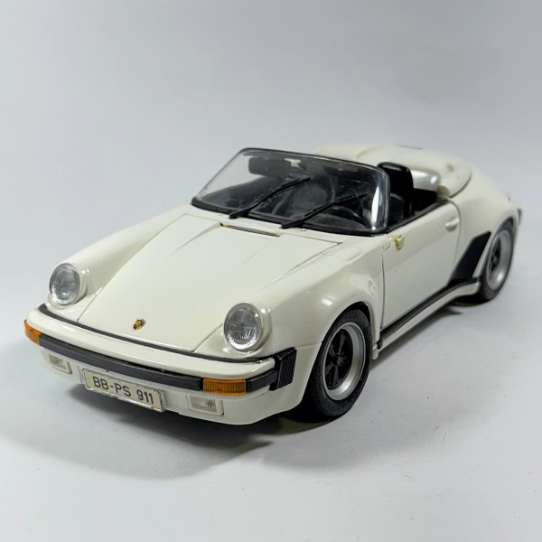 Maisto - Porsche Speedster 911 - 1989 - Escala 1/18 - M