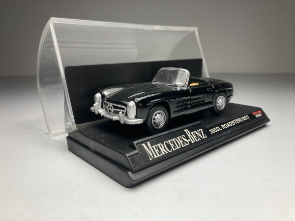 Mercedes Benz 300SL Roadster (1957) Preto New-Ray Escal