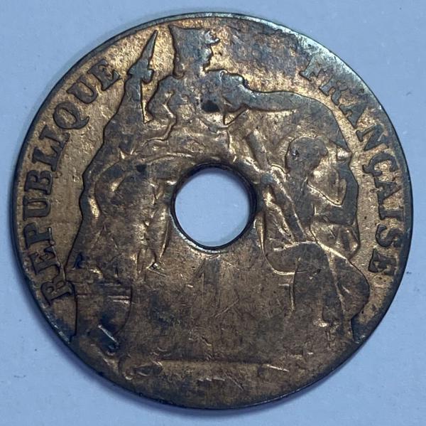 Moeda da Indochina Francesa - 1 cêntimo - 1923 - bronze - 4,8 g