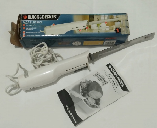 New 1990's Black & Decker Slim Grip Electric Knife EK100 9