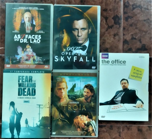 Lote de FILMES E SÉRIES em DVDs: 