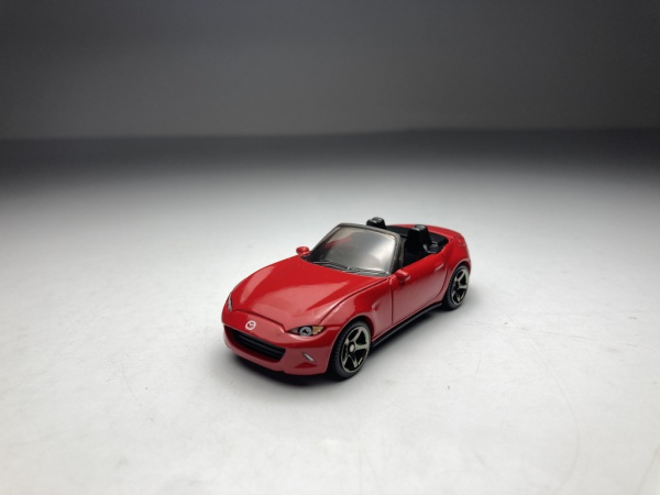 2015 Mazda MX5 Miata Cinza - Matchbox Escala Aprox 1/64