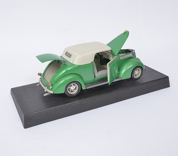 Colecionismo réplica Ford 1937, conversível (Road legends), na
