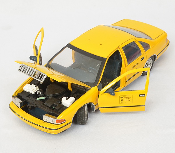 Colecionismo - réplica de carro em metal, modelo Chevrolet Caprice