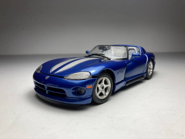 BMW 850i Verde Escala 1/24 miniatura em metal diecast.