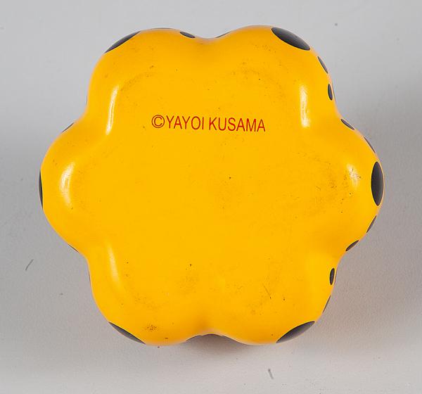Design - Yayoi Kusama (Matsumoto, Nagano, Japão, 1929).
