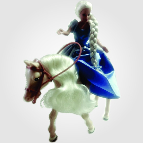 BARBIE FAMILY MATTEL COM CAVALO ARTICULADO EM BOM ESTAD