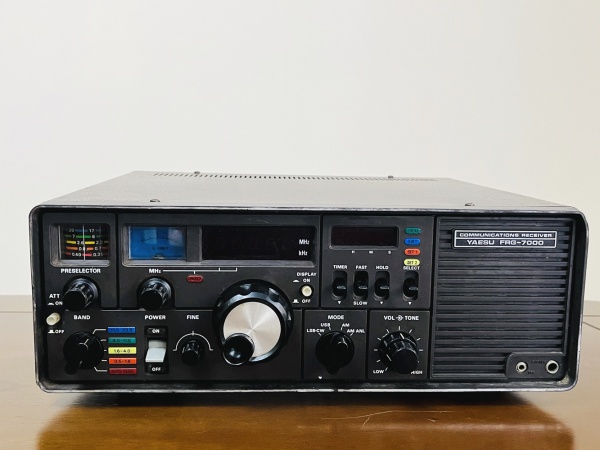 Yaesu FRG-7000 受信機 YAESU - COMUNICADOR RECEIVER - MODELO FRG-7000 - MADE IN JAPAN
