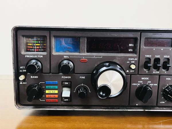 YAESU - COMUNICADOR RECEIVER - MODELO FRG-7000 - MADE IN JAPAN