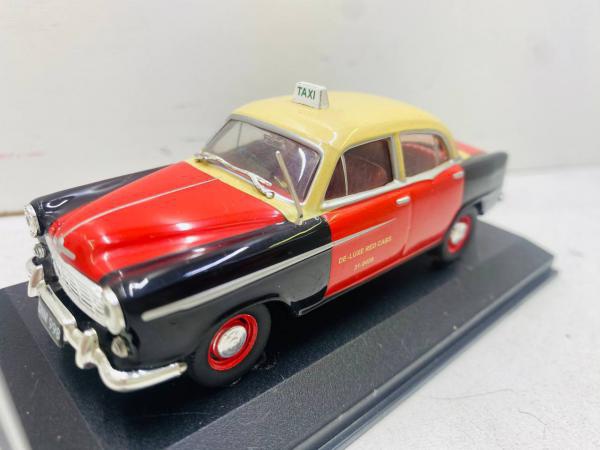 LEXUS LS400 1989 ミニカー レッド LEXUS LS400 1989 ミニカー レッド Miniatura em metal Lexus LS400