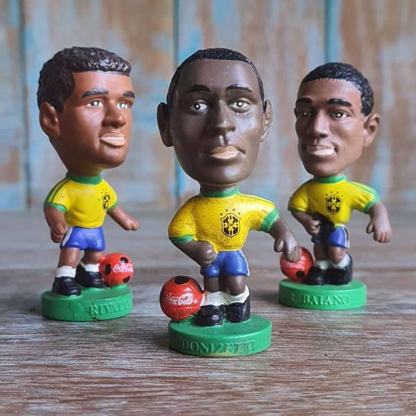 Minicraques da seleção são vendidos no Brasil