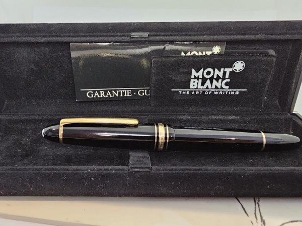 Canetas . Caneta original Montblanc, referência Bonheur Nuit. Can foto 2