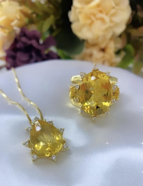 Joias . CONJUNTO BRISA ESMERALDA EM OURO BRANCO 18K, ANEL ARO 1 foto 7