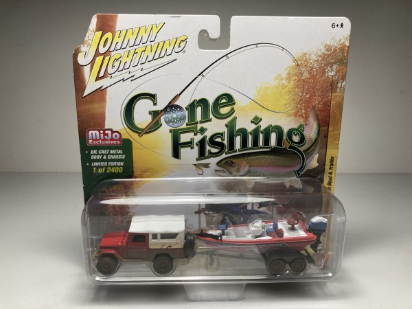 Johnny Lightning MiJo Exclusive Toyota Land Cruiser &Trailer GONE FISHING