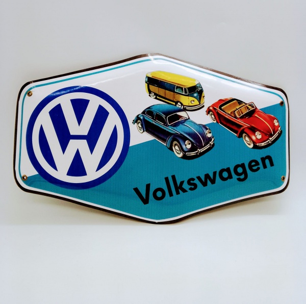 Colecionismo - Placa em metal, estilo vintage, de procedência norte americana, contendo propaganda da marca "Volkswagen", retratando o logo e veículos.Medindo: 24.5 cm de altura x 39,5 cm de largura.