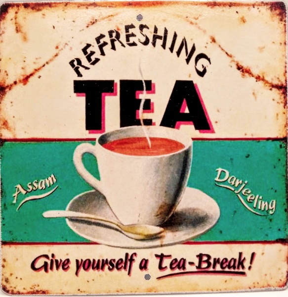 Colecionismo - Placa em metal, estilo vintage, de procedência norte americana, contendo propaganda de chá , com os seguinte dizeres " Refreshing Tea, Assam, Give yourself a tea break" . Medindo:  20 cm de altura x  20 cm de largura