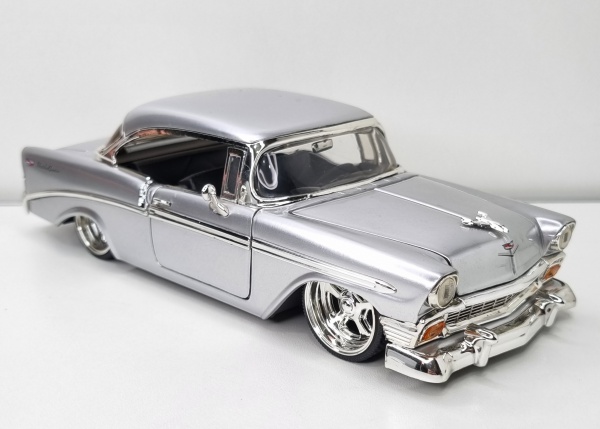 JADA TOYS - BIGTIME KUSTOM$ DUB CITY - Chrysler 300C na