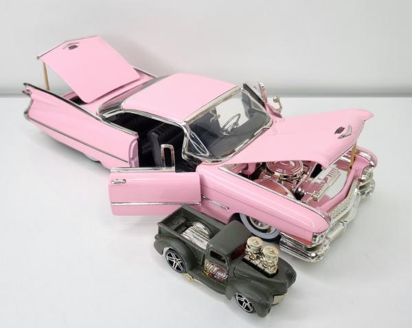 JADA TOYS - 1959 Cadillac Deville na cor rosa - Escala